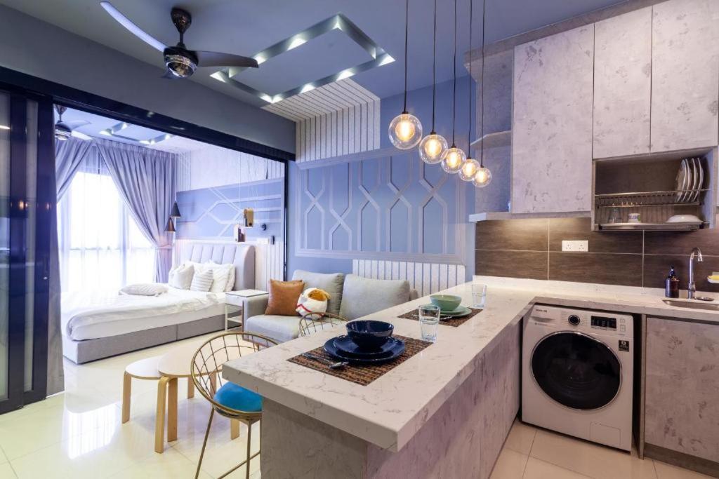 Highpark Suites In Petaling Jaya, Kelana Jaya By Plush Kampong Baharu Sungai Way Exterior foto
